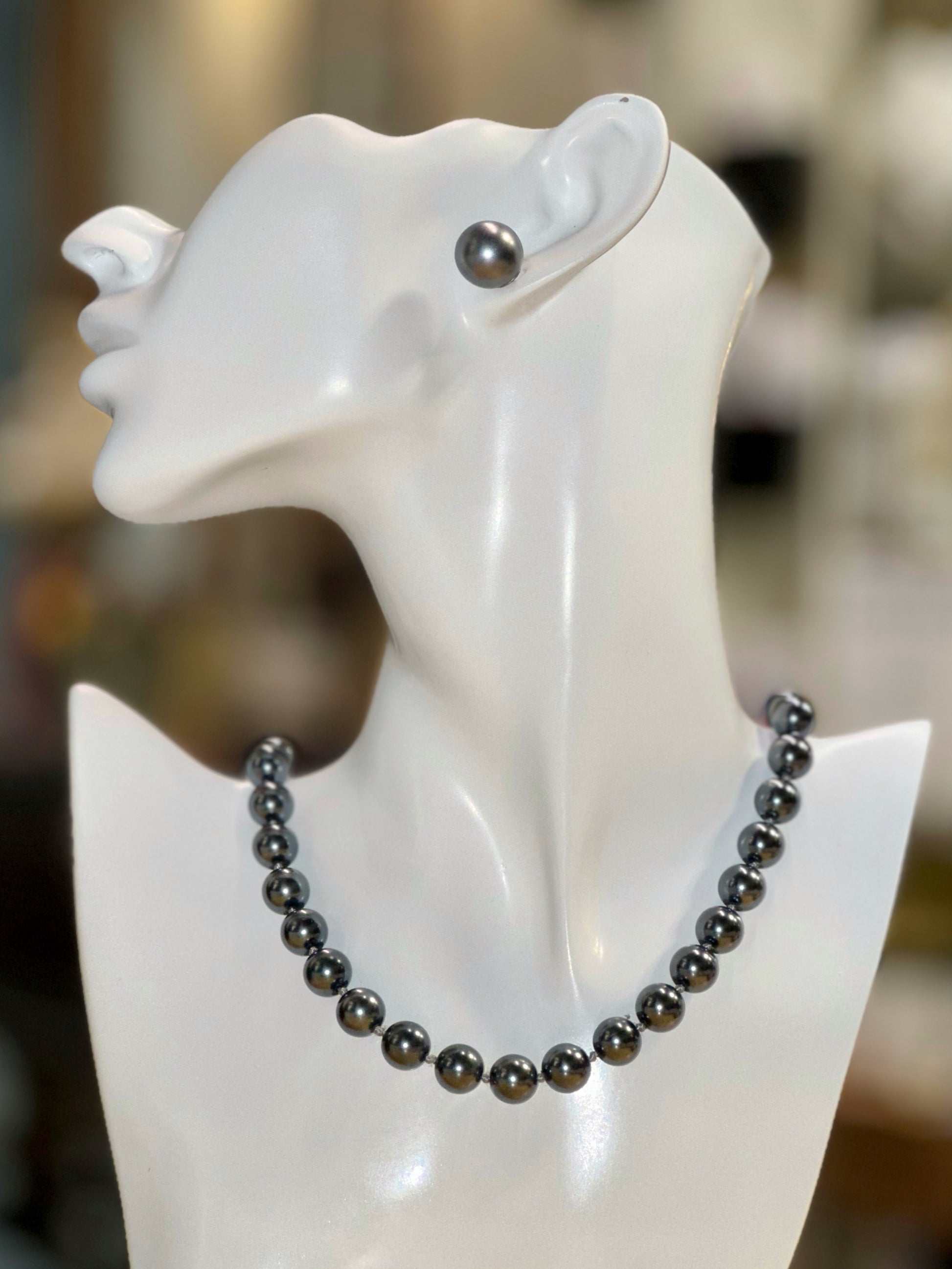 Black pearl necklace with matching pearl stud earrings set