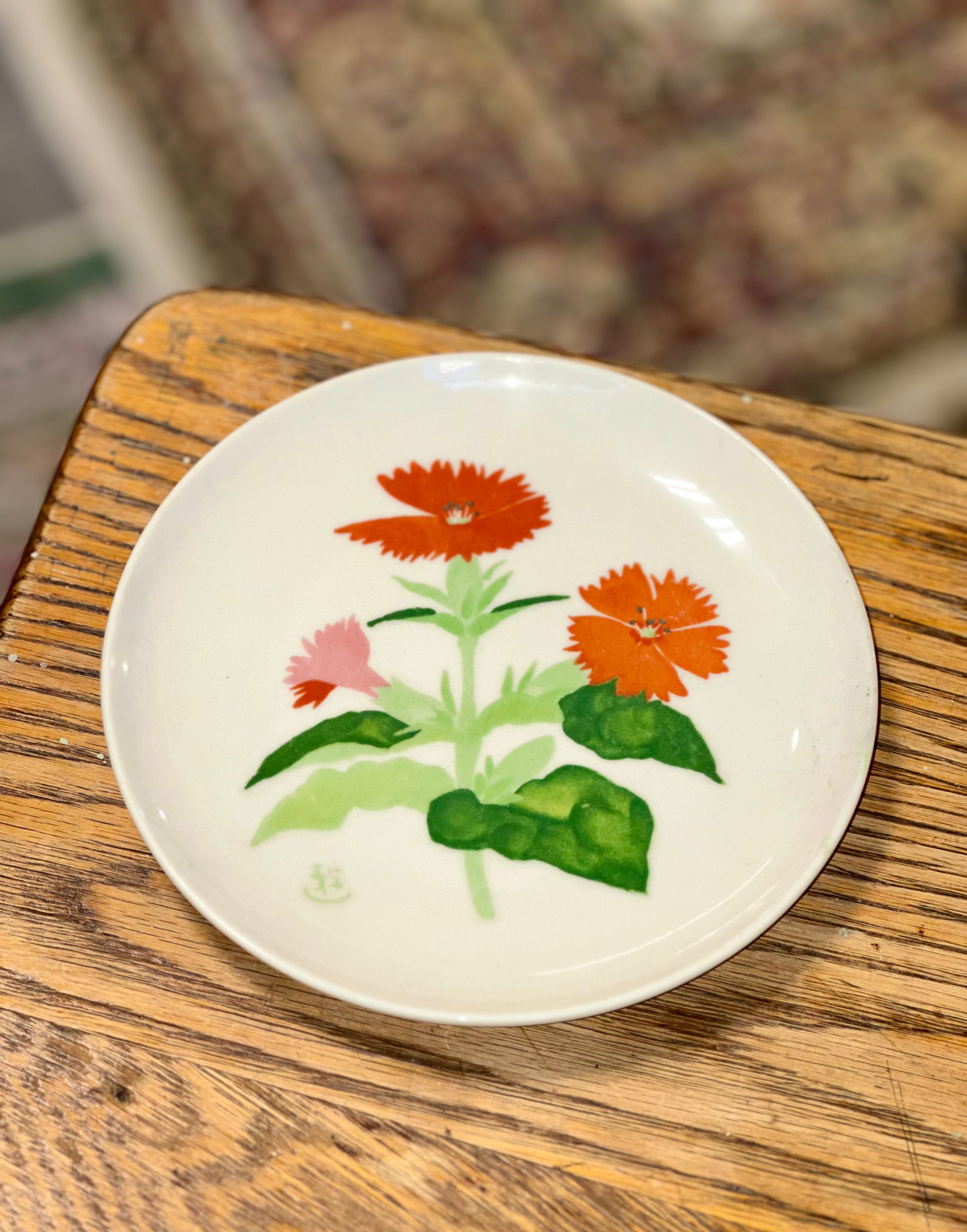 Vintage Japanese plate red flowers botanical design New Tokyo
