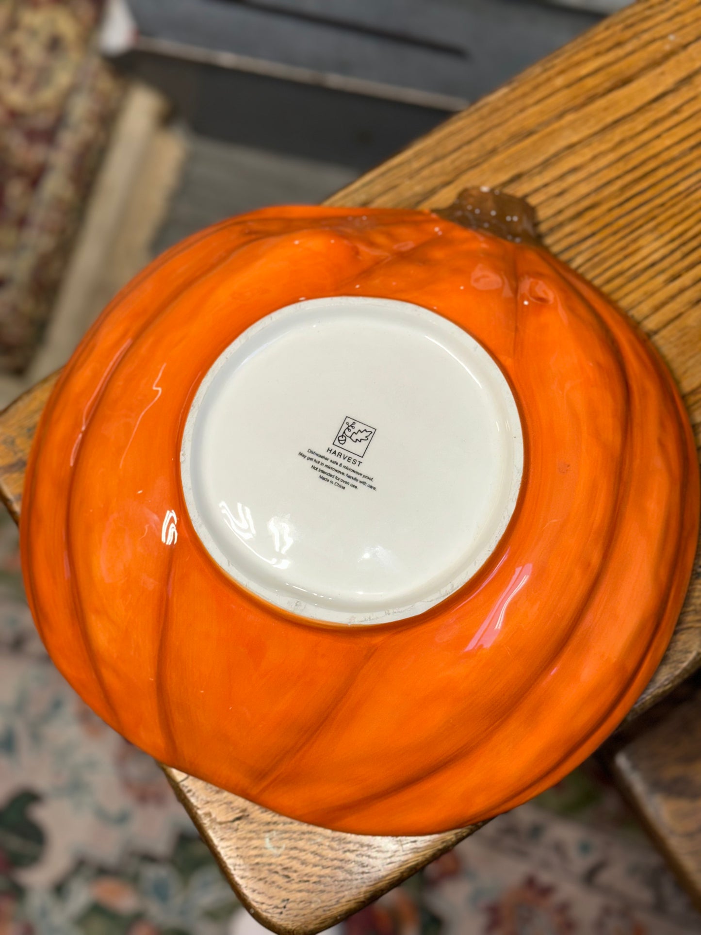 Pumpkin-shaped ceramic bowl back stamp close up