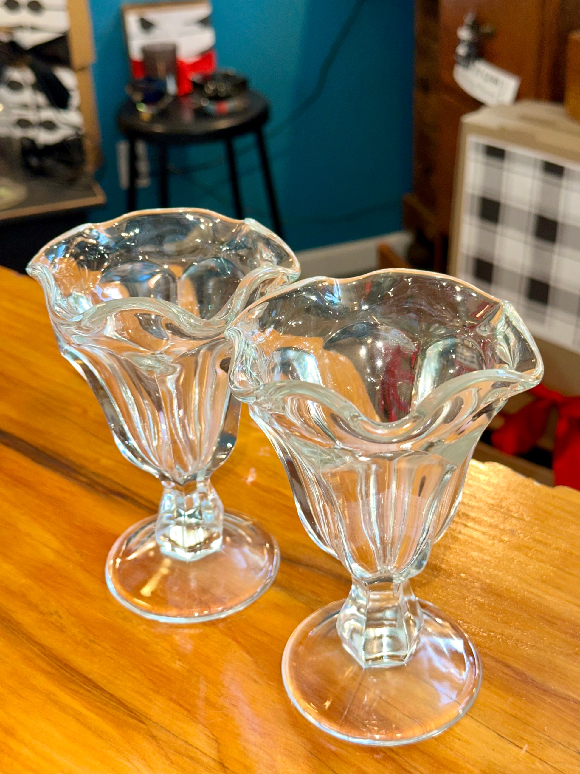 Pressed glass tulip-shaped dessert stemware set of two
