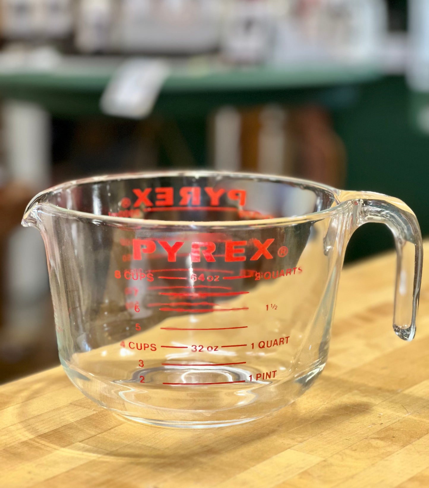 Pyrex 2-liter glass measuring cup kitchen tool