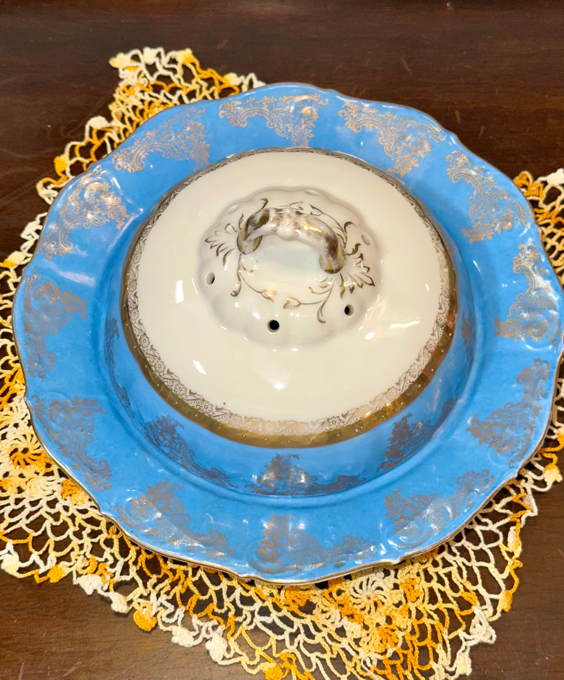 Side profile of antique Austrian porcelain serving bowl