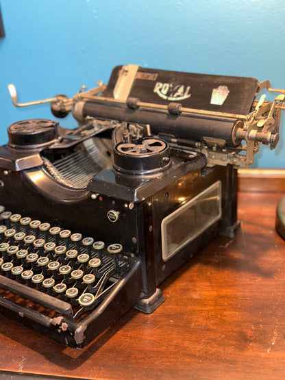 1930s Royal typewriter with glass side panel