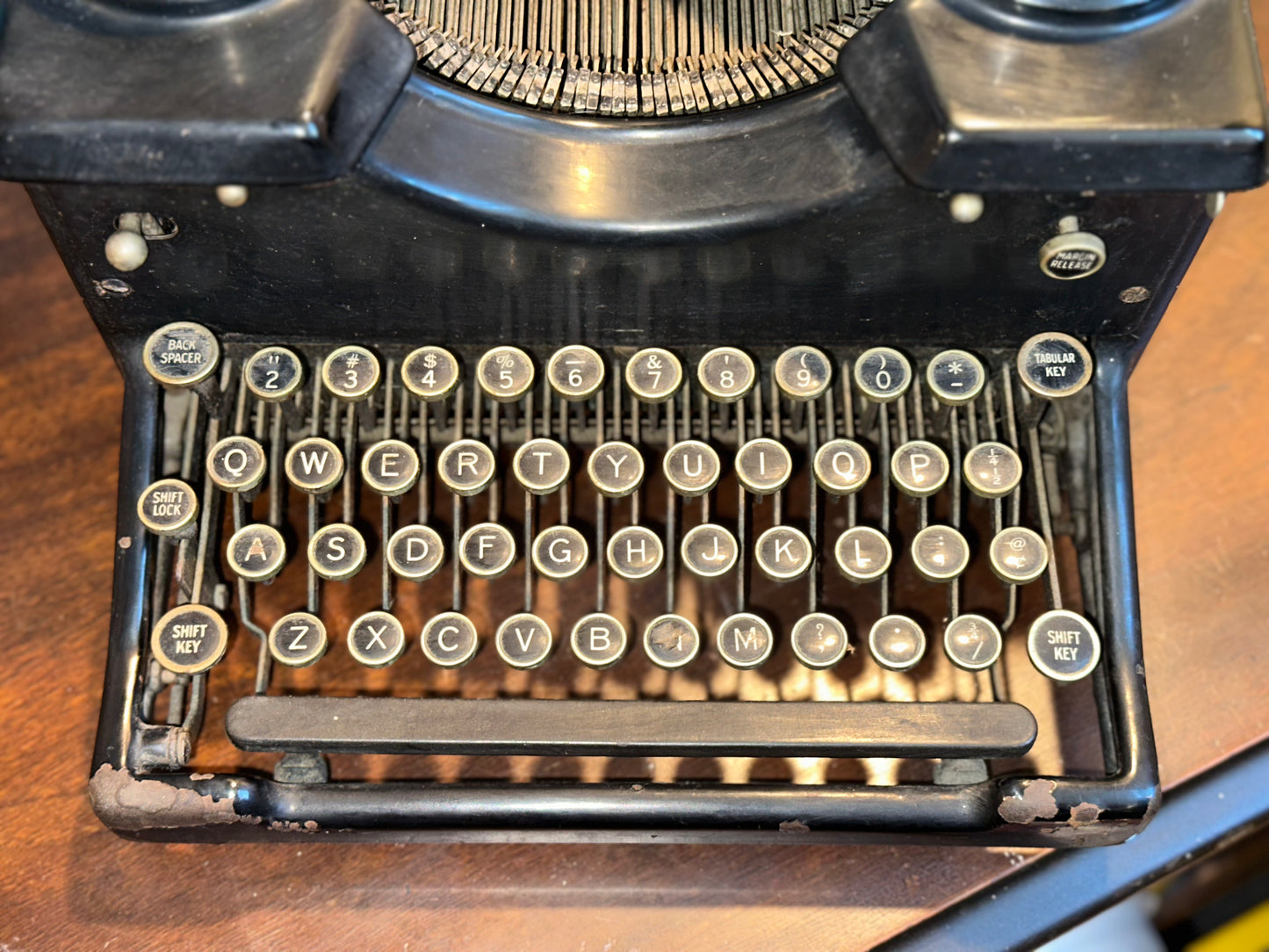 1930s Royal typewriter keyboard