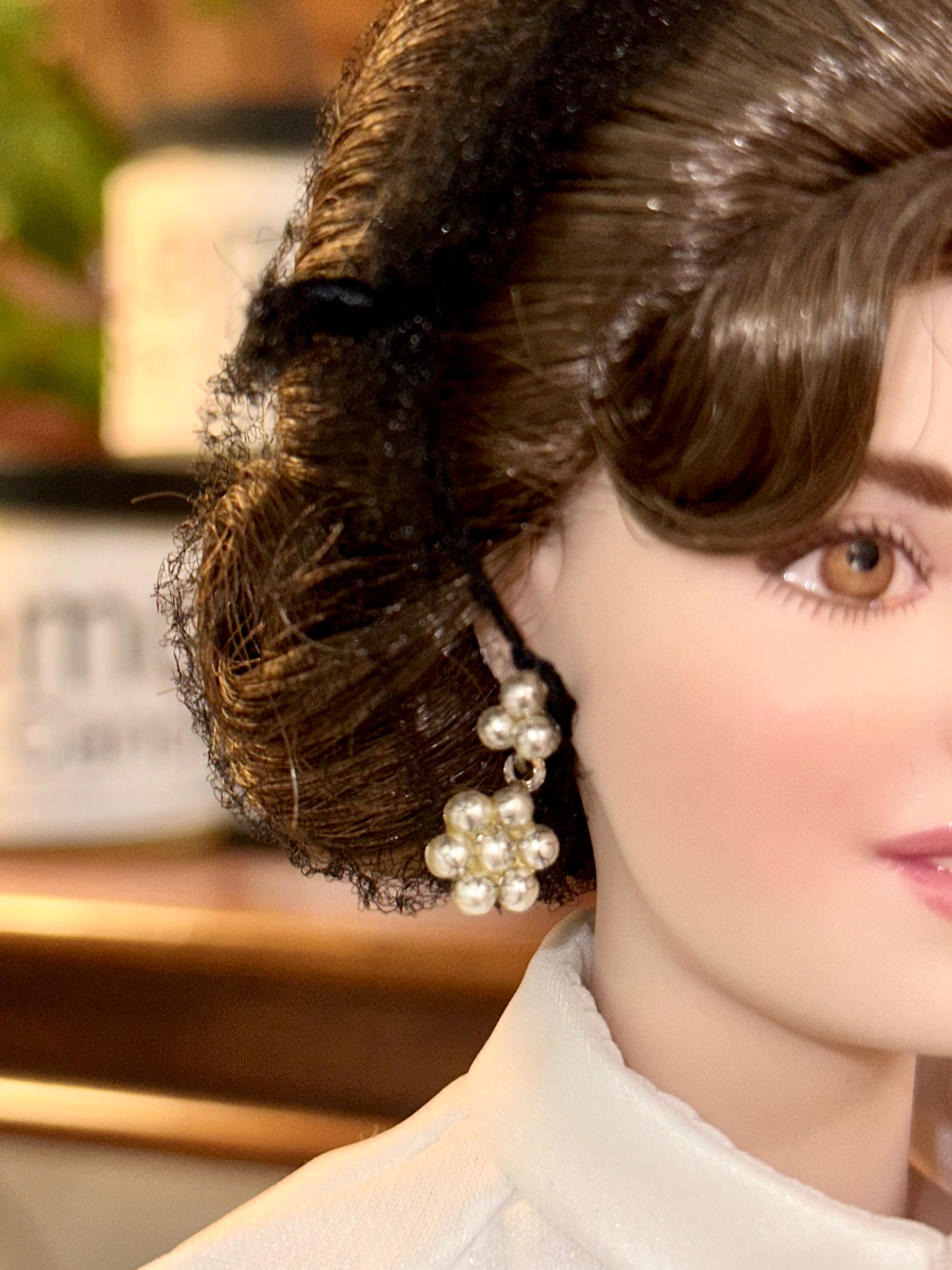 Franklin Mint Jacqueline Kennedy collectible doll close up