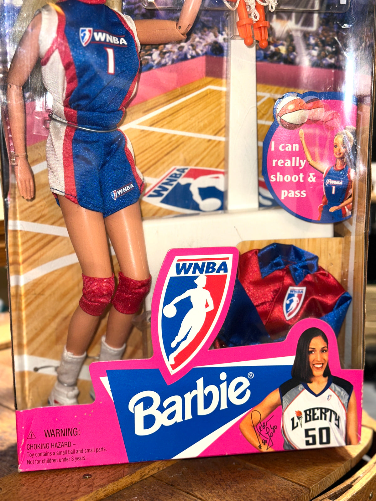 1998 Mattel WNBA Barbie basketball doll  in original pink box with logo