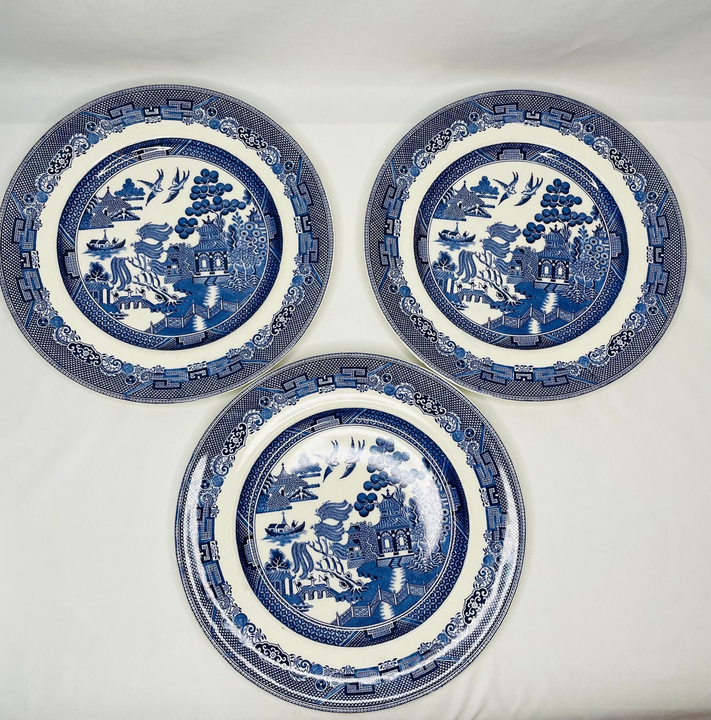 Vintage Blue Willow Johnson Brother’s England Dinner Plates 10”- Set of 7