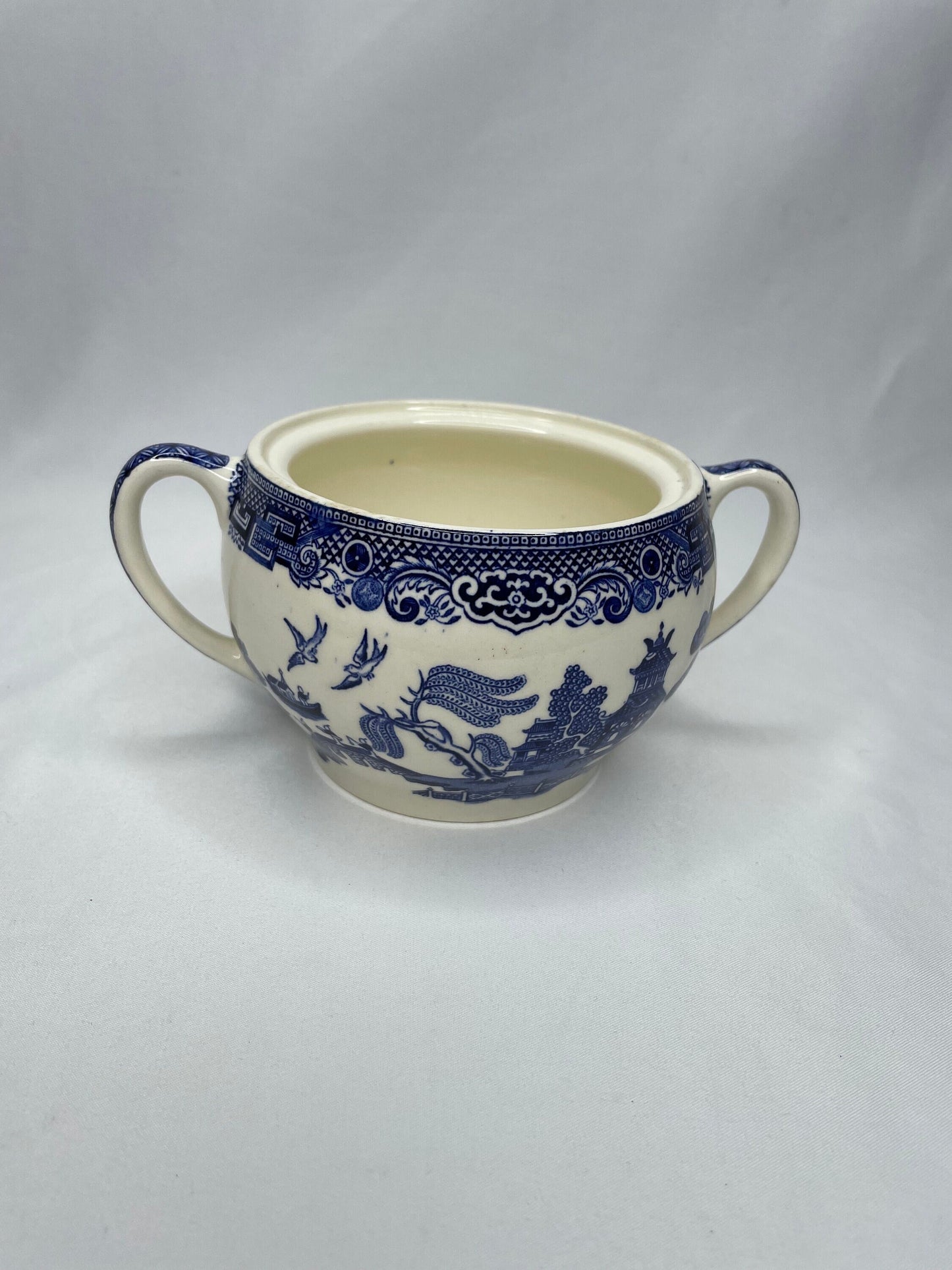 Vintage Blue Willow Johnson Brother’s England Sugar Bowl