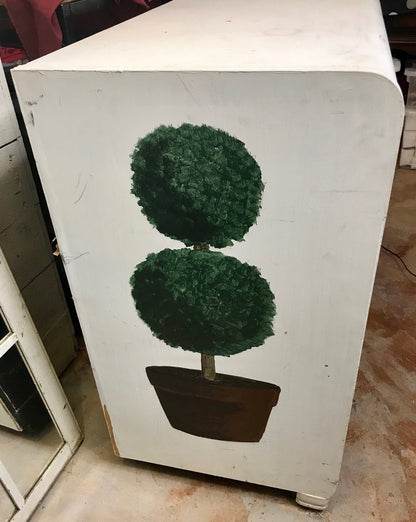 Unique White Painted Topiary Decor Wooden Dresser/Credenza