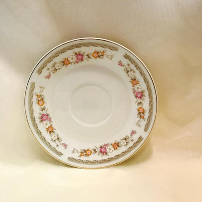 Vintage tea cup & saucer