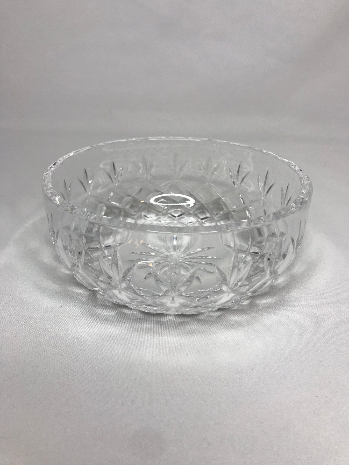 Vintage cut crystal glass decorative bowl  6"d