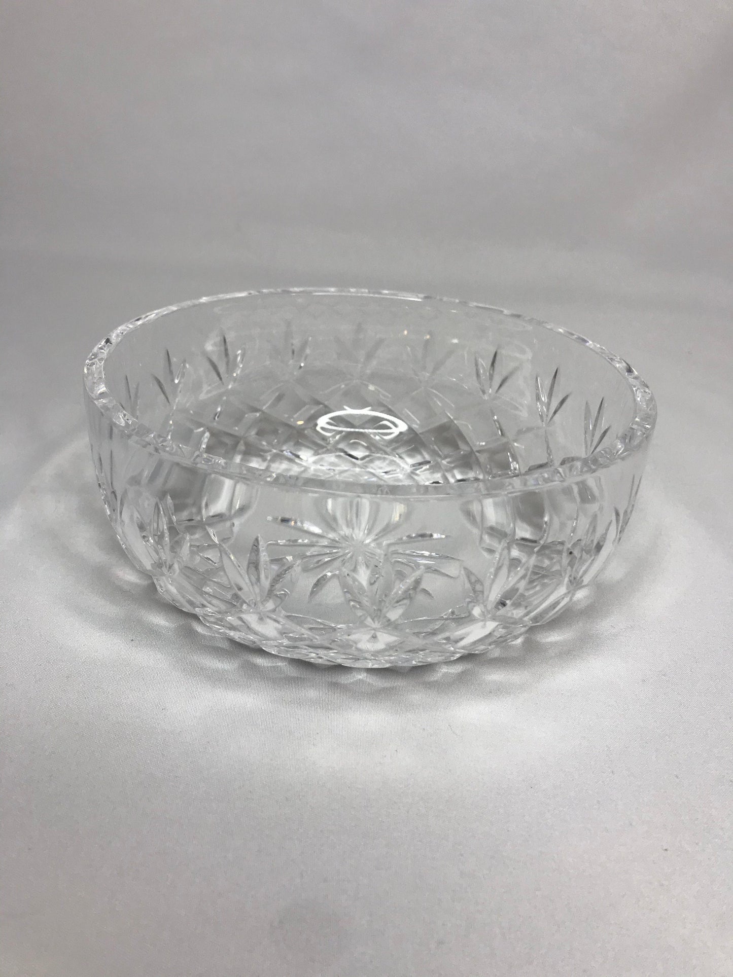 Vintage cut crystal glass decorative bowl  6"d