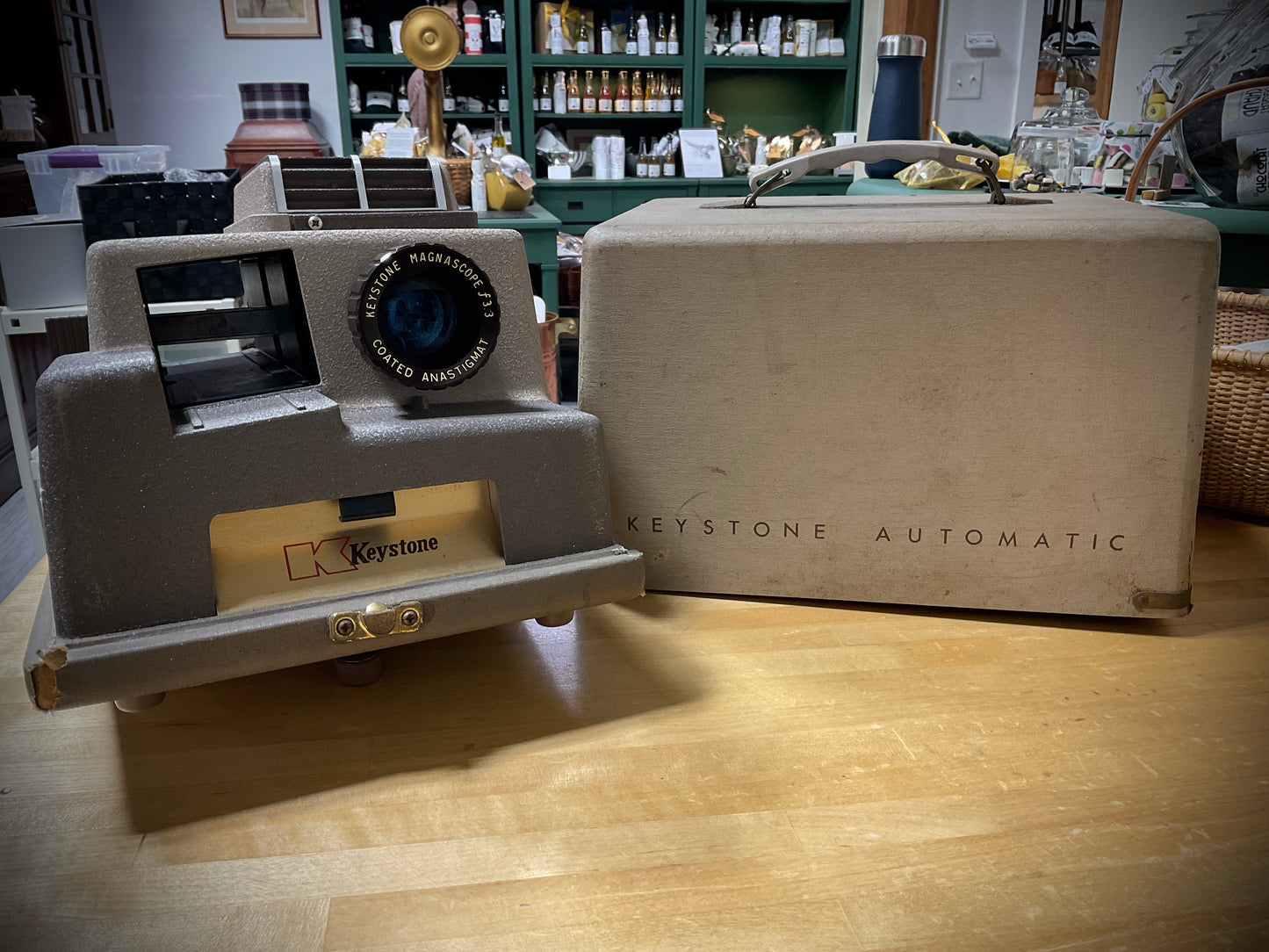 Step back in time with with our retro projectors - Keystone, Du-All Eight Movie Film Projector, Argus 35 mm Slide Projector