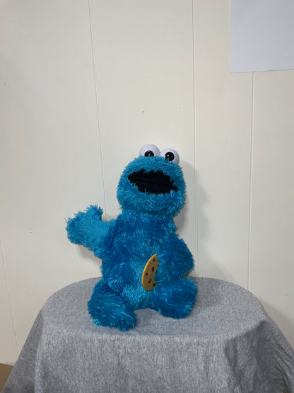 Feed Me Cookie Monster Talking Vibrating 14” Sesame Street Plush Hasbro 2017