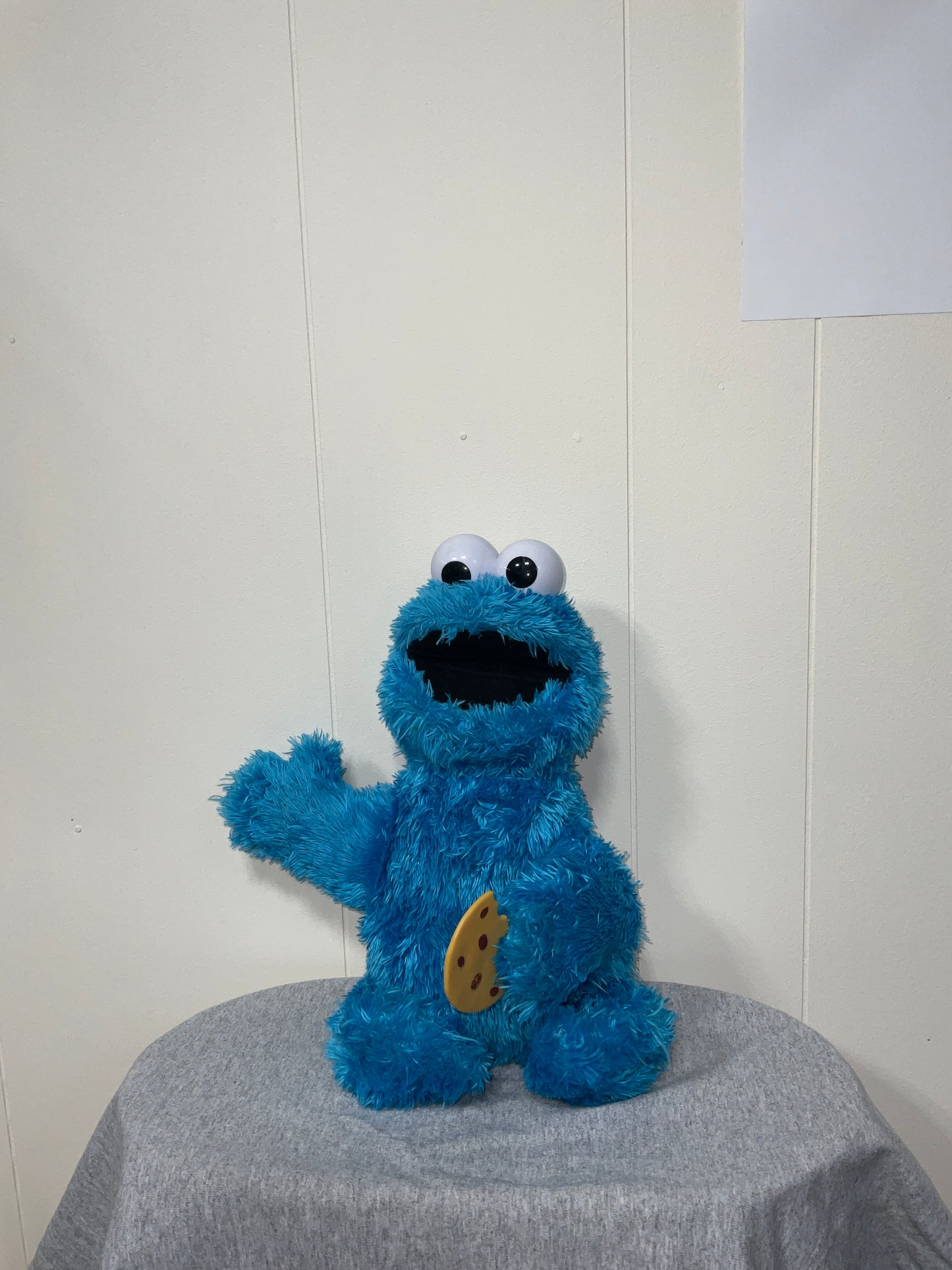 Feed Me Cookie Monster Talking Vibrating 14” Sesame Street Plush Hasbro 2017