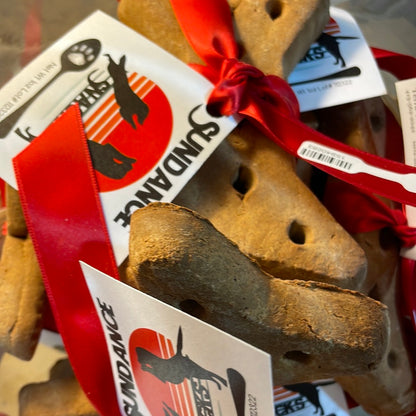 Crunchy dog biscuits with chicken, oatmeal and pumpkin - Sundance Snacks